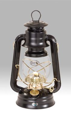 Black and Gold Dietz Brand #76 The Original Oil Lantern Bedroom Lanterns, Lantern Vintage, Bracket Lamp, Blue Lantern, Oil Lantern, Large Lanterns, Lantern Lamp, Kerosene Lamp, Antique Lamps