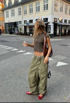 Baggy Earthy Outfits, Outfit Inso, Earthy Outfits, Easy Trendy Outfits, Streetwear Fashion Women, Fall Street Style, Urban Outfits, Street Style Women