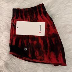 Nwt Lululemon Hotty Hot Lowrise Lined Short 2.5- Gameday Sz 6 Sf/Pf Nike Winter Jackets, Beachy Wallpapers, Black Lululemon Shorts, Lululemon Running Shorts, Lululemon Outfits, Lululemon Hotty Hot Shorts, Cute Workout Outfits, Summer 2025, Hotty Hot Shorts