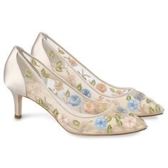 Sierra is a modern and romantic take on a classic nude pump! Featuring hand-beaded lush floral thread-work embroidery, Sierra is the perfect floral kitten heels Fairy Heels, Floral Embroidered Heels, Heels Flower, Embroidered Heels, Flower Heels, Evening Heels, Shoe Crafts, Floral Heels, Embroidered Shoes