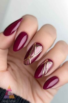 Winter Nail Designs, Trendy Nail Design, Elegant Nails, Marble Design, Creative Nails, Fresh Look, Metallic Accents