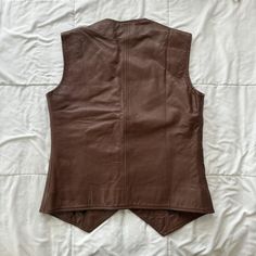 Brown leather vest size S
Inside pocket
can fit Small and Medium

Offers accepted

#leathervest #brownleather #leather #vest #wildwest Brown Leather Vest, Leather Vest, Women's Vest, Womens Vest, Inside Pocket, Brown Leather, Leather