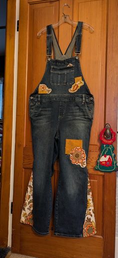 How adorable are these one of a kind overalls?! Upcycled with vintage materials to make them fun patchwork bell-bottoms! Diy Overalls, Mending Ideas, Patchwork Overalls, Womens Overalls, Visible Mending, Overalls Women, Bethlehem, Bell Bottoms, Overalls