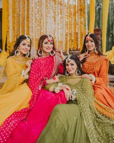 Pakistani Wedding Collection (Mayu Dresses) – The Elite Fashion Mehndi Dress For Bridesmaid, Haldi Dress For Bride Sister, Shadi Photoshoot, Dress For Bride Sister, Haldi Dress For Bride, Pakistani Bridesmaids, Party Poses, Ceremony Outfit, Haldi Ceremony Outfit