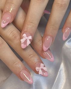 Pink Bow Nails Aesthetic, Gel Nails French Tip Pink, Valentines Nail Inspo Short, Pink Bow Nails Almond, Pink Coquette Nails Short, Pink Bow Acrylic Nails, Soft Pink Valentine Nails, Acrylic Bows On Nails