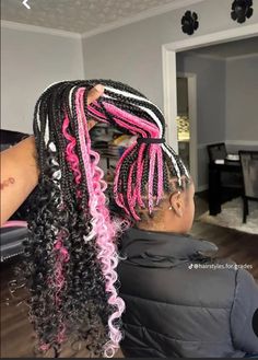 Easy Natural Braids For Black Women, Braids With Beanie, Braid Color Ideas, Tropical Hairstyles, Braids With Color, Textured Hairstyles