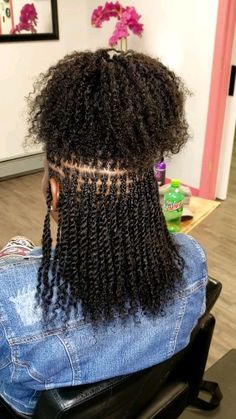 Saitta Bridges | The fluff is fluffing 🔥🥰🔥🥰 Micro Locs using my 16in natural undyed 1b color (can be colored) ✨ 🖤 CLICK THE LINK IN MY BIO for 10% off my M… | Instagram Micro Spring Twist, Micro Braids Natural Hair, Twist Ideas, Micro Twists, Braiding Your Own Hair