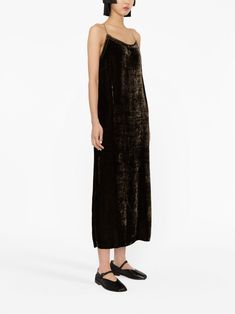 Uma Wang Velvet Midi Dress - Farfetch Midi Dress Brown, Fashion Calendar, Velvet Midi Dress, Brown Silk, Mid Length Dresses, Dress Cuts, Velvet Dress, European Fashion, Sequin Dress