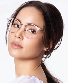 Eyeglasses For Oval Face, Famous Movie Characters, Glasses For Oval Faces, Pro Makeup Tips, Desired Face, Yaya Urassaya, Best Eyeglasses, Flower Prom Dress, Urassaya Sperbund