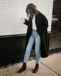 Boyfriend Jeans Outfits, Winter Boyfriend, Parisian Winter, Winter Outfits 2019, 2019 Outfits, Jeans Street Style, Trendy Outfits Winter, Boating Outfit