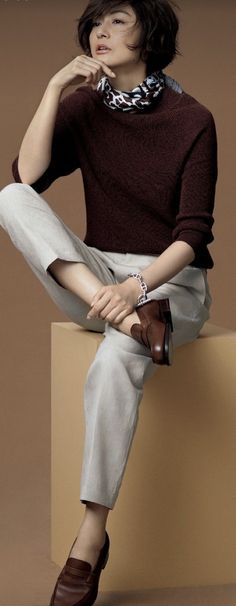 Japanese Fashion Women, Over 50 Womens Fashion, 가을 패션, Japan Fashion, Fashion Over 50, Mode Inspiration, Winter Fashion Outfits, Work Fashion, Japanese Fashion