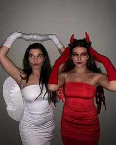 this idea is perfect for me and the bestie's Halloween party plans this year 👻👻 duo best friend halloween costumes aesthetic | duos costumes bff easy Costume Halloween Duo, Demon Halloween Costume, Angel And Devil Costume, Angel Halloween Costumes, Halloween Duos, Matching Halloween Costumes, Best Friend Halloween Costumes, Devil Halloween