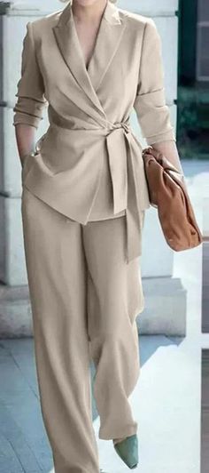 Sophisticated Lapel Neck Blazer Wide Leg Pants Suit for Professionals - 2 Piece Suits by The Nichole Collection What To Wear To Court, Blazer Wide Leg Pants, Business Outfit Ideas, Business Casual Blazer, Outfit Oversize, Wide Leg Pant Suit, Casual Work Outfits Women, Woman Suit, Womens Clothing Patterns