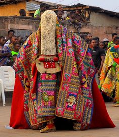 Equngun of Quidah (Benin Republic) African Royalty, Traditional Fashion, African Culture, Folk Costume, African Design, African Art