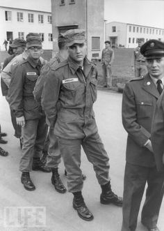 .. Army Elvis, Elvis Presley Army, Elvis Photos, Soldier Boy, Young Elvis, Gorgeous Man, Army Day, Elvis Presley Pictures, Burning Love