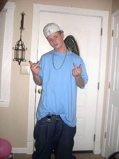 2000s swag. Follow for more Saggin Pants, 2000s Vibe, Sagging Pants, Y2k Fits, 2000s Streetwear, Baggy Style, Outfit Collage