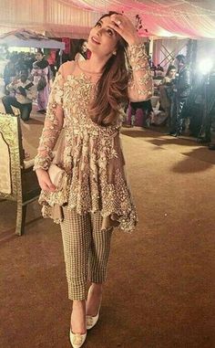 Cigarette pants and frock style top Latest Pakistani Fashion, डिजाइनर कपड़े, Short Frocks, Shadi Dresses, Pakistani Formal Dresses, Pakistani Party Wear, Pakistani Wedding Outfits, Pakistani Fashion Party Wear, Salwar Kamiz