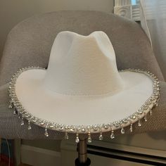 Never Worn Nwt White Cowboy Hat Decorated, Wedding Sombrero, Bedazzled Cowboy Hat, Hip Harness, White Cowgirl Hat, Rhinestone Cowgirl Hat, White Cowboy Hat, Rhinestone Cowgirl, 45th Birthday