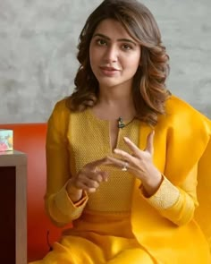 Samantha In Kurti, Actress In Kurti, Nayantara Salwar, Chudithar Neck Designs Cotton, Silk Kurti Designs, Samantha Images, Churidar Designs, Simple Kurta Designs, Designer Kurti Patterns