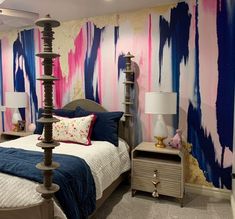 Real gold wallpaper mural option Navy Abstract Art, Pink Accent Walls, Apartment Wall Art, Aurora Design, Apartment Walls, Gold Leafing, Girl Bedroom Walls, Hotel Room Design, Wall Murals Painted