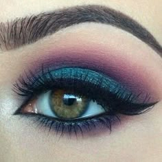 Machiaj Smokey Eyes, Eyeliner Cat, Maquillage Goth, Winged Liner Makeup, Cat Eye Eyeliner, Permanente Make-up, Smink Inspiration, Youtube Makeup