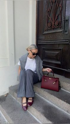 Burgundy Shoes Outfit Women, Burgundy Handbag Outfit, Burgundy Mary Janes Outfit, Cherry Red Shoes Outfit, Burgundy Flats Outfit, Cowboy Boots Flowers