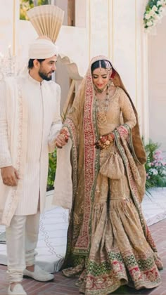 Bridal Gharara Pakistani, Wedding Gharara, Gharara Designs, Baju Kahwin, Nikah Outfit, Sharara Designs, Asian Bridal Dresses