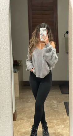 Casual Day Outfits, Foto Poses, Legging Outfits, Elegante Casual, Causual Outfits, Cute Simple Outfits, Fall Fashion Outfits, Lookbook Outfits, Teen Fashion Outfits