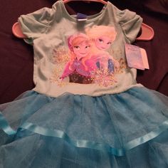 a frozen princess t - shirt and tutu skirt set for toddlers with tags