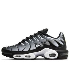 Nike Air Max Plus 'Black Metallic Silver' DM0032-003 (SNKR/Retro/Men's/Low Top) Hype Shoes Men, Nike Air Max Plus Black, Air Maxes, Nike Air Max 98, Nike Boots, Air Max 98, Fresh Sneakers, Marathon Running Shoes, Hype Shoes