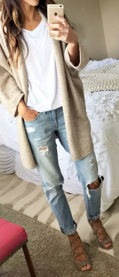 Amazon Clothes, Mode Casual, Jane Birkin, Ripped Denim, 가을 패션, Basic Outfits, Jeans Boyfriend, Looks Style, Mode Inspiration