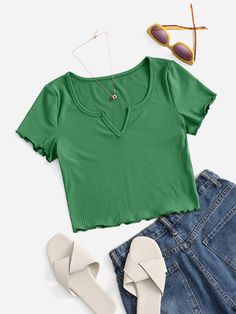 Verde Casual Collar Manga Curta Tecido de malha Simples  Embellished Elasticidade Baixa Verão Roupas Femininas Baddie Stuff, Birthday Things, Clothes Wishlist, Blue Shirts, Korea Style, School Clothes, Light Blue Shirts, Summer Crop Tops, Clothes Style