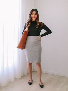 Knit Pencil Skirt Outfit, Casual Pencil Skirt Outfits, Casual Pencil Skirt, Pencil Skirt Outfits Casual, Business Chic Outfits, Pencil Skirt Outfit, Sweater Dress Outfit, Pencil Skirt Outfits, Professional Outfits Women