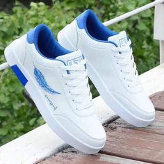 White Canvas Sneakers, Vulcanized Sneakers, Funny Shoes, Canvas Sneakers Womens, Fur Sneakers, Fast Casual, Women Platform Shoes, Fashion White, Breathable Sneakers