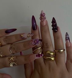 Short Nails With Nail Art, Nails Just One Color, Grapes Nails, Acrylic Nail Aesthetic, Nail Aesthetic Instagram, Cute August Nails, Grape Nails, Nessa Nails, August Nails