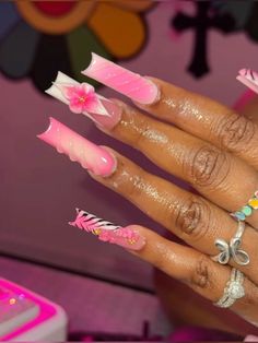 Xxl Nail Designs, Nail Designs White, Acrylic Nails Yellow, Long Acrylic Nail Designs, Drip Nails, Claw Nails, Colored Acrylic Nails, Nails Design With Rhinestones, Girly Acrylic Nails