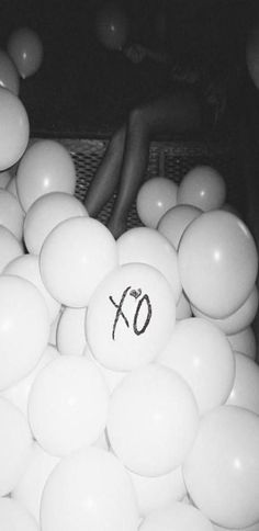 Black and white, balloons, Xo, The Weeknd Birthday, The Weeknd Trilogy, Glasses Wallpaper, Balloon House