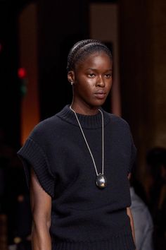 The 9 Jewelry Trends From the Fall 2024 Runways | Vogue Mini Horse, Skirt Trends, Summer Mood, Dressed To Kill