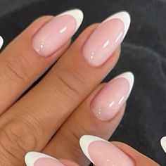 2023 Nails French, Simple Nails Oval, French Oval Nails Design, Franc Nails, Almond Nail French, Oval French Nails, Oval French Tip Nails, Franche Nails, French Oval Nails