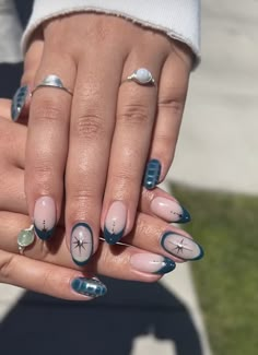 Birthday Nail Almond, Navy Themed Nails, Silver Almond Nails Designs, Cold Nail Designs, Winter Funky Nails, Solid Nails With Design, Midnight Blue Nail Ideas, Blue Nail Designs Winter, Subtle Nail Art Classy