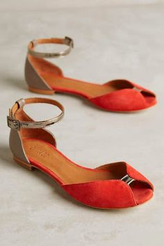 New Arrival Shoes #anthrofave Sandal Kulit, Pretty Sandals, Glitter Flats, Red Shoes