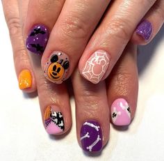 Disney Nails Acrylic Halloween, Simple Disney Halloween Nails, Spooky Summer Nails, Spooky Halloween Nails Disney, Minnie Halloween Nails, Square Disney Nails, Disney Halloween Nails Acrylic, Disney Halloween Nail Designs, Nails For Disneyland Halloween