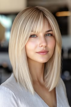 Step up your style with these 41 elegant short bob haircuts and hairstyles with bangs—timeless and effortlessly chic! ✨💇‍♀️ #ShortBob #Bangs #HairInspo #ElegantStyle #ChicHair 2024 Bangs For Women, Long Bob Haircuts With Bangs, Short Blonde Hair With Bangs, Bobbed Hairstyles, Viking Hairstyles, Long Bob Blonde, Chin Length Haircuts, Thick Hair Styles Medium