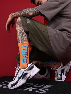 ZWILL UNIQUE CHILL ALL DAYS PRINT SKATEBOARD SOCKS IN MULTI COLOR Mens Socks Fashion, Mens Sports Socks, All Aesthetic, Fishnet Socks, Friends Tee, Art Folder, Streetwear Mens, Indie Aesthetic, Vintage Denim Jacket