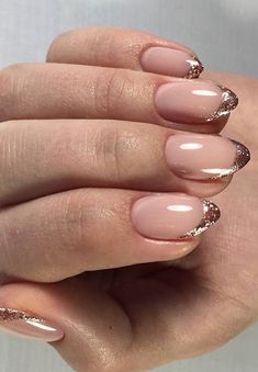 Gold Flecks Nails, Rose Gold French Tip Nails, Gold French Tips, 2023 Nails Ideas, Nail Sculpture, Nails Ideas 2023, Sparkly Nail Designs, Fashion Outfits Dresses, Nail Designs Ideas