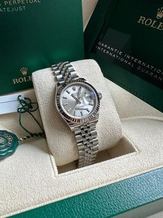 Rolex Lady-Datejust Listing: $10,995 Rolex Lady-Datejust 28 NEW 2023 Silver Index Dial Fluted Bezel..., Reference number 279174; Steel; Automatic; Condition Like new & unworn; Year 2023; Watch with o Datejust 36mm Woman, Ladies Rolex Watches, Rolex Lady Datejust, Rolex Watches Women, Rolex Women, Silver Watches Women, Jewelry Aesthetic, New 2023, Layered Jewelry