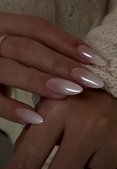 Simple Nails For Photoshoot, Gel X Nails Classy, Nails Acrylic Almond Chrome, Short Nail Classy Designs, Clean Black Nail Designs, Subtle Bling Nails, Classy Nails Dip, Engagement Shoot Nails Ideas, Wedding Nails Aesthetic