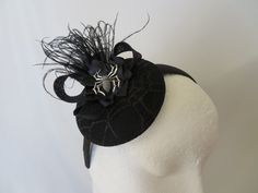 Black Spider Emma Cocktail Hat Spider Accessories, Spider Hat, Accessories Gothic, Statement Hat, Vintage Spider, Feather Headpiece, Mini Hat