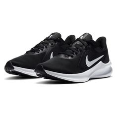 Tênis Nike Downshifter 10 Feminino - Preto+Branco | Netshoes Black Sports Shoes, Black Nike Sneakers, Pretty Sneakers, Basket Sport, Running Nike, Black Nike Shoes, All Nike Shoes, Tenis Nike, Baskets Nike