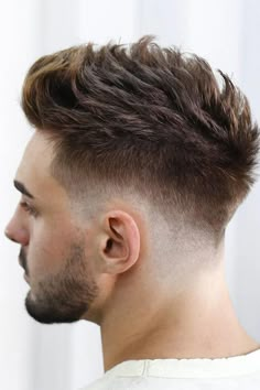 We have created a photo gallery featuring crew cut hair ideas. We know that finding the right cut can be complicated, especially if style is not the only thing that you are searching for. And crew cuts are also practical and work great for any face shape. Check out our blog post! #haircuts #menshaircuts #crewhaircut #shorthaircuts Mens Hair Style, Mid Fade Haircut, Low Fade Haircut, Mens Hairstyle, Low Fade, Men Hairstyle